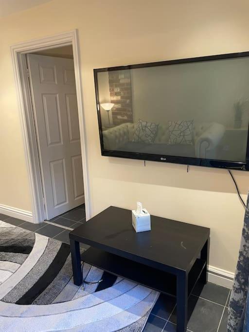 Flat 3 Meadow View Cozy Getaway Lägenhet Hurst Exteriör bild