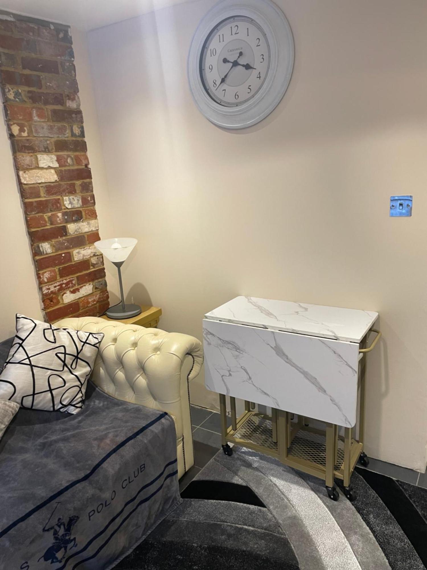 Flat 3 Meadow View Cozy Getaway Lägenhet Hurst Exteriör bild